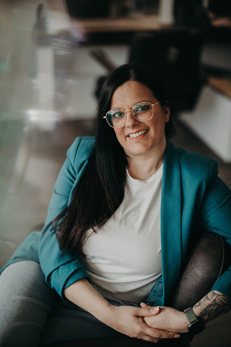 Friseurteam-Niederkruechten-Pamela-Mele