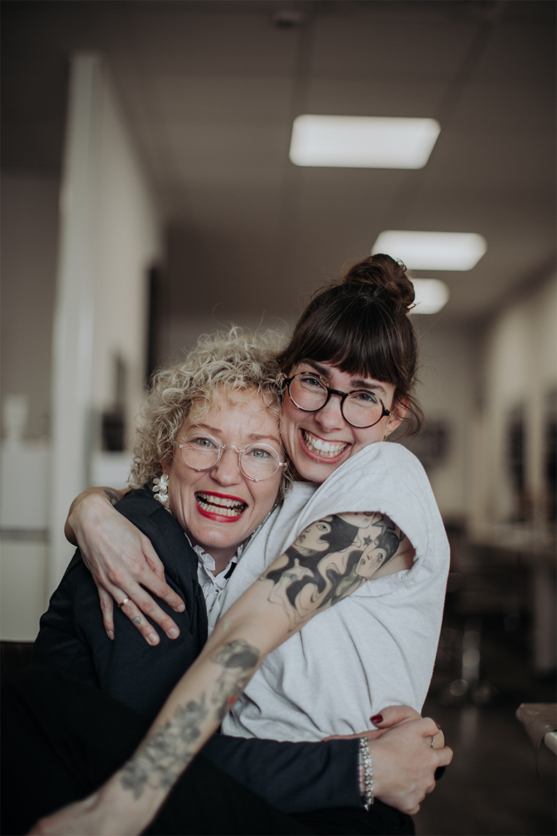 Friseurteam-Niederkruechten-Pia-Renders