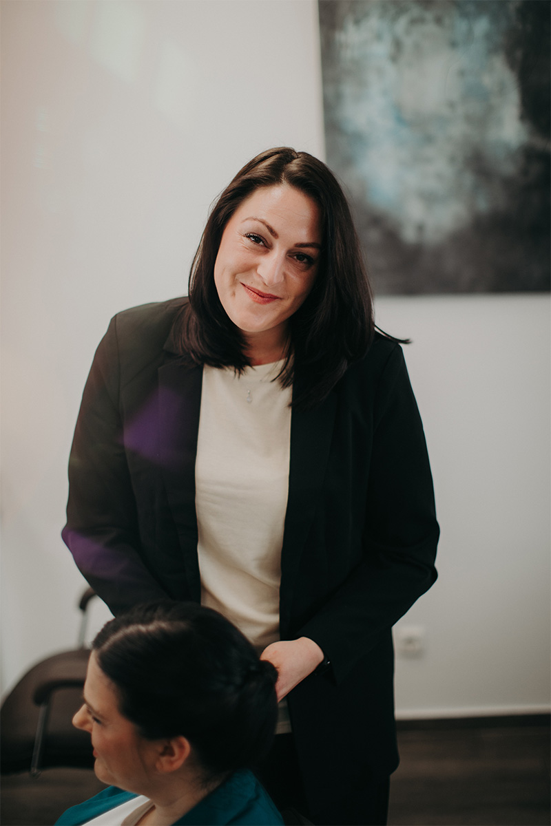 Friseurteam-Niederkruechten-Sarah-Busch